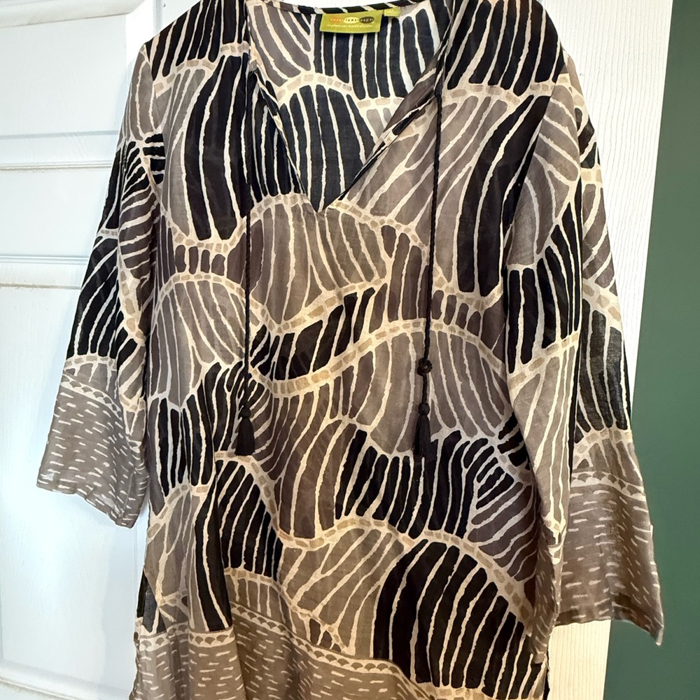 White Graphic Relaxed Tunic Top